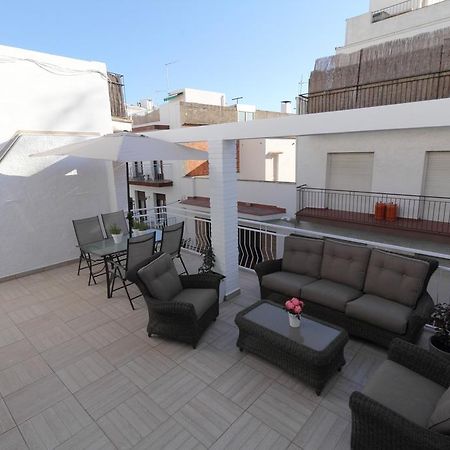Sitges Centre Mediterranean House- 5 Bedroom, 4 Bathroom, Terrace Courtyard, Private Rooptop Pool Exterior photo