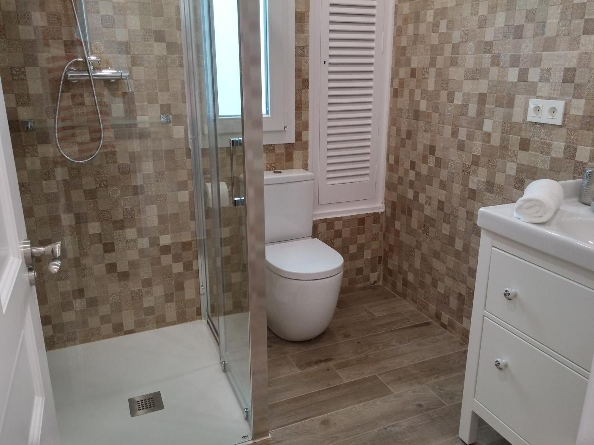 Sitges Centre Mediterranean House- 5 Bedroom, 4 Bathroom, Terrace Courtyard, Private Rooptop Pool Room photo